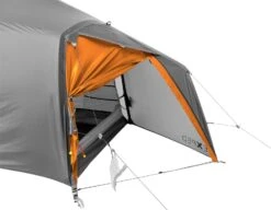 Exped Mars II Extreme 9 Exped Mars II Extreme -Outdoor-Ausrüstung mars ii extreme green rear door open